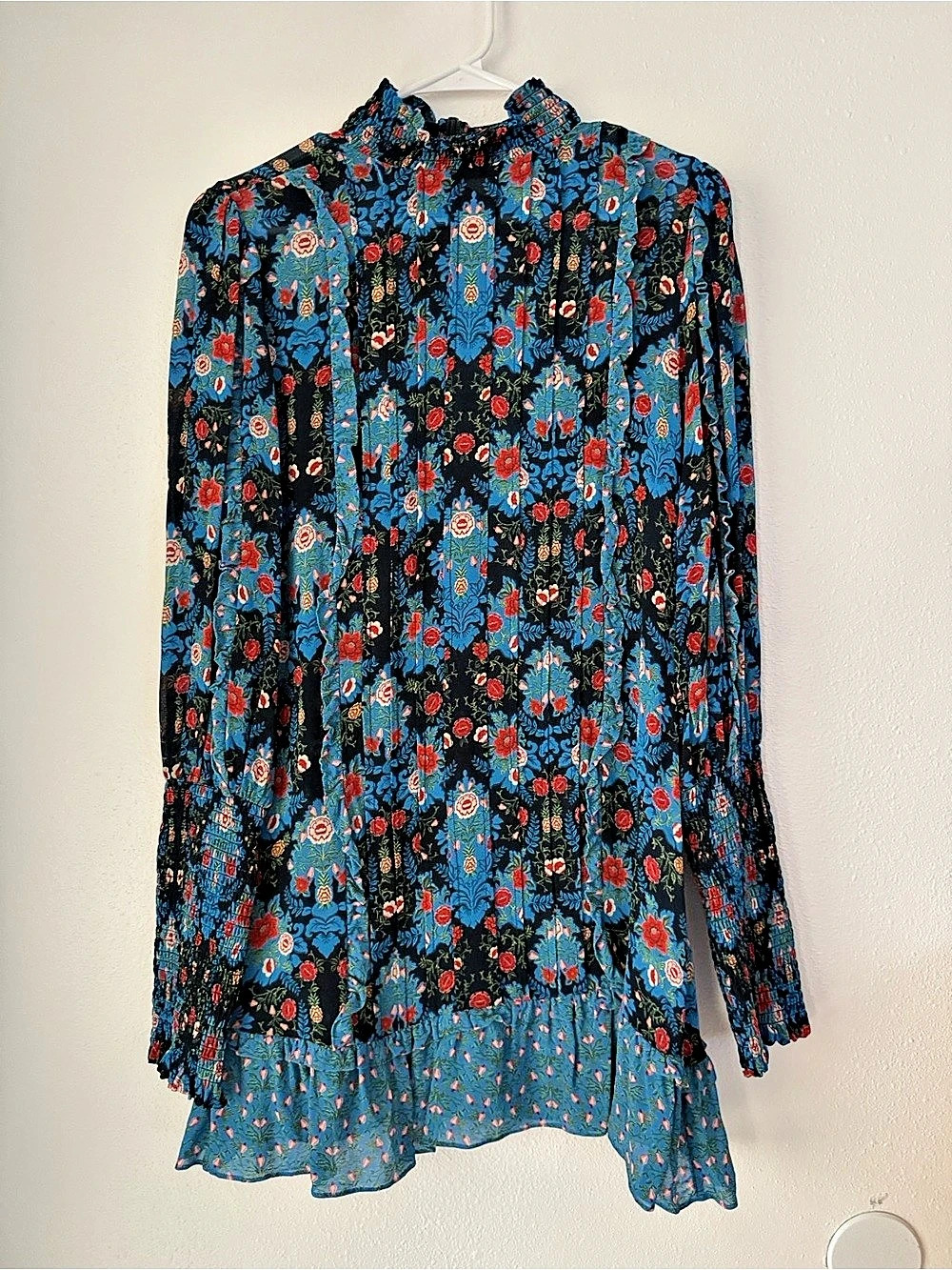 Farm Rio Floral Ruffle Hem Blouse in Blue & Black Size Medium